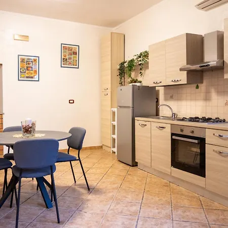 La Casa Di Daeny Apartment