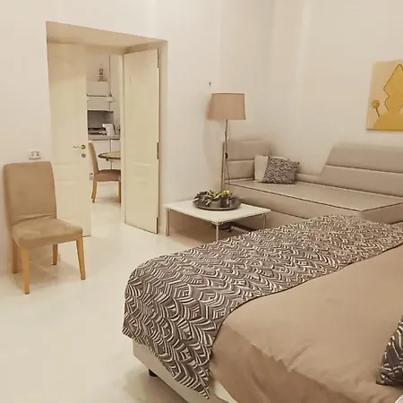 Relais Piazza Dei Martiri * Napoli