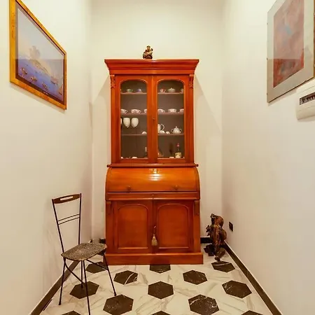 A Lovely Modern Nest In The Center Of * Naples