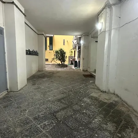 Civico Storico Apartment Naples