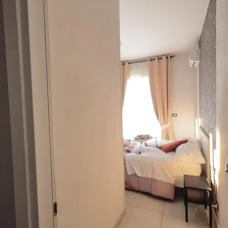 Couette-café A Cartulina E Napule Naples