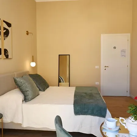 Ta-49 Bed E Breakfast Nápoles