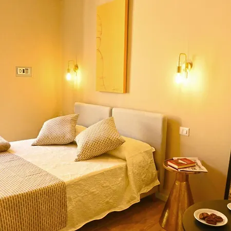 Ta-49 Bed E Breakfast * Nápoles