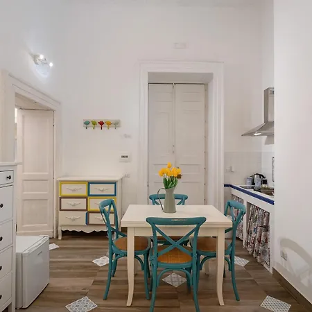 Aparthotel In Pieno Centro Storico Apartment Naples