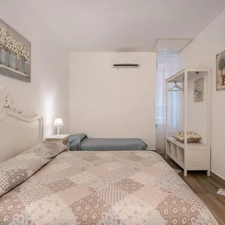 Aparthotel In Pieno Centro Storico Apartment *
