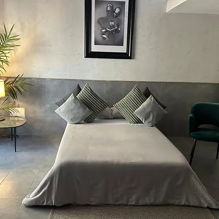 A Un Passo Dal Castello Maschio Angioino Appartement Napels