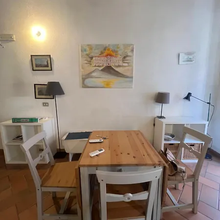 Appartamento La Casa Di Licia A Due Passi Da Piazza Del Plebiscito