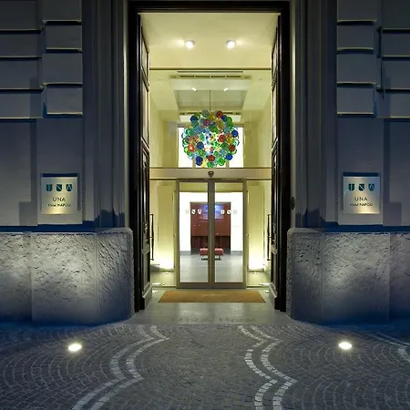 Una Hotels Napoli 4*