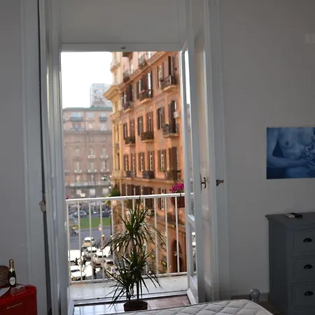 Couette-café Napul'art 3*