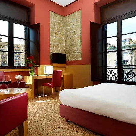 Una Hotels Napoli 4*