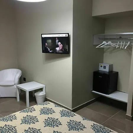 Beverello 2* نابولي