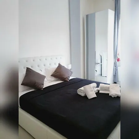 Napolithouse Apartment *