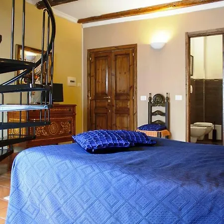 Alloggio in famiglia Donna Regina Dimora D'epoca Napoli
