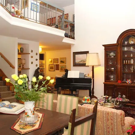 Casa 12 Neapol