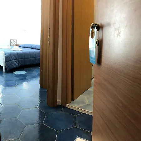 Il Sole Di Montesanto Bed & Breakfast Napoli
