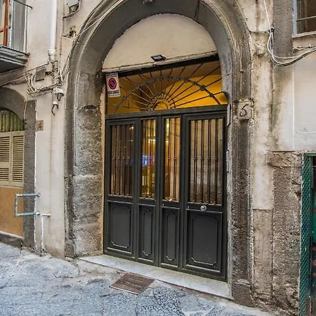 S- Loft With Balcony In The Historic Center Naples