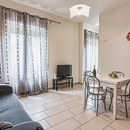 Napolithouse Apartment