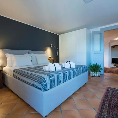 Apartment Il Quartino Di Tarsia Naples
