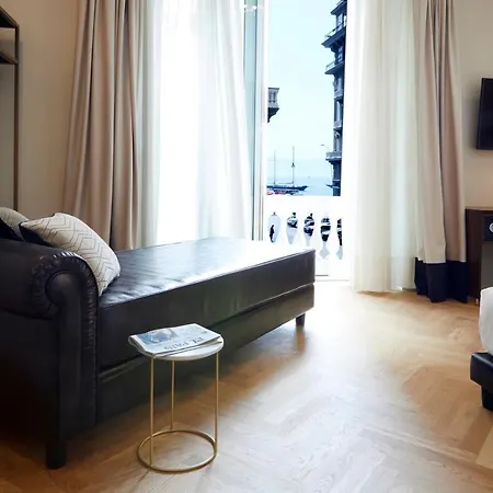 Casa Vittoria - Santa Lucia 2* ナポリ