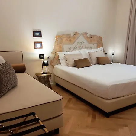 Casa Vittoria - Santa Lucia 2*
