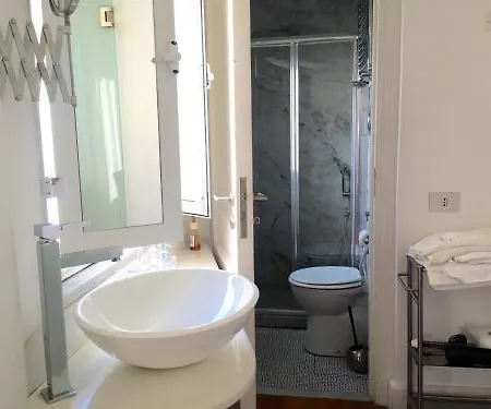 Bed & Breakfast Relais Piazza Dei Martiri Napoli