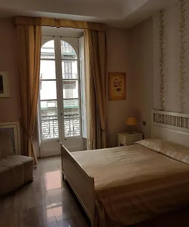 Bed & Breakfast Sanfelice Centro Storico 3*