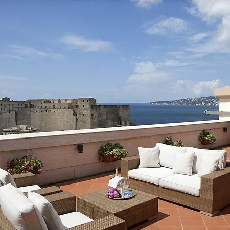 Grand Santa Lucia 4* نابولي