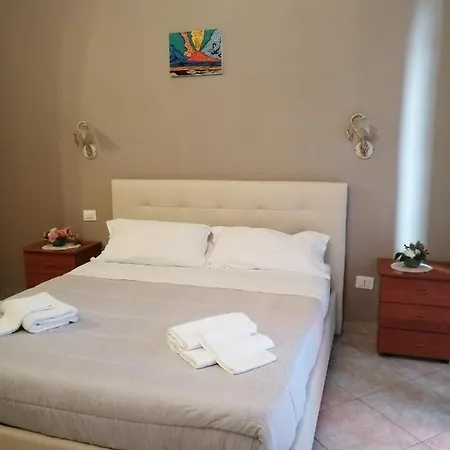 San Gaetano Bed * Neapol