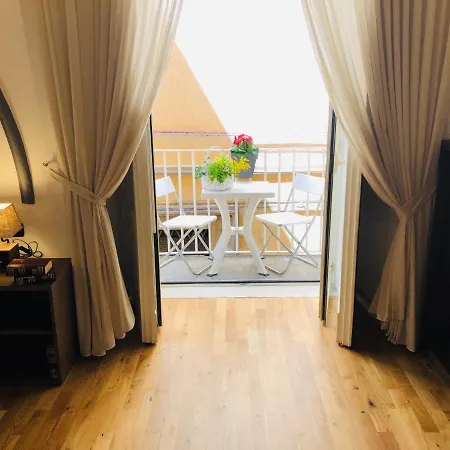 Domus 25 2* Неаполь