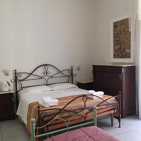 Ciro A Maschio Angioino Bed & Breakfast
