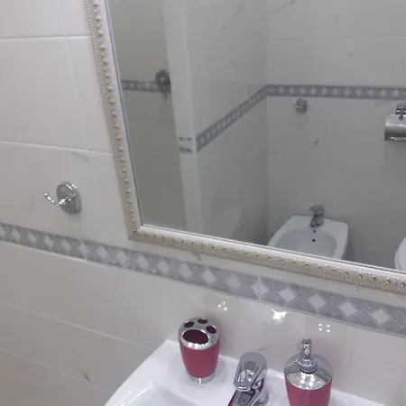 Nocleg ze śniadaniem B&bhotel Emmanuel *