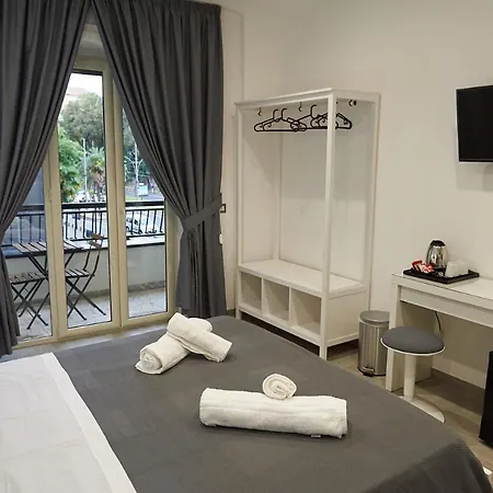 Regina Bed & Breakfast 2*