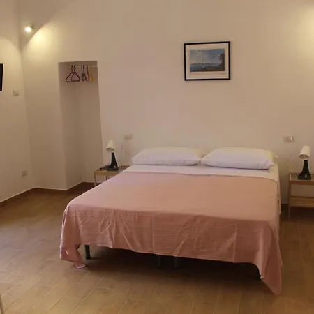 Casa Laura Oliva Mancini Bed & Breakfast Napoli