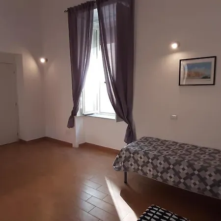 Casa Laura Oliva Mancini *