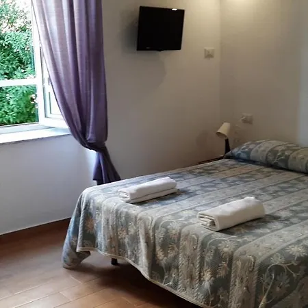 Casa Laura Oliva Mancini Bed & Breakfast Napoli