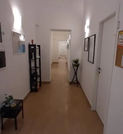 Casa Laura Oliva Mancini *