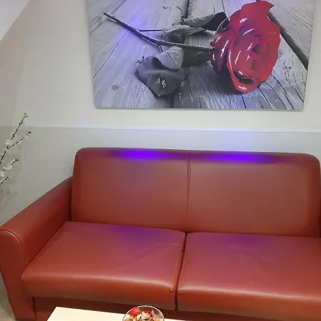 Bed & Breakfast Red House Neapol