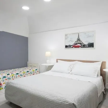 Graphite House Naples