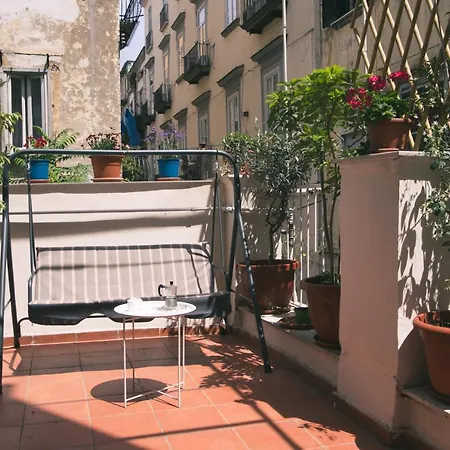La Casa Del Nespolo, 2 Terrazzi E 2 Bagni In Centro Apartment *