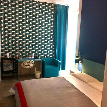 H Boutique 3*