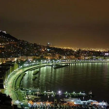 Chiaja Lux House * Naples
