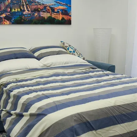 Chiaja Lux House * Naples