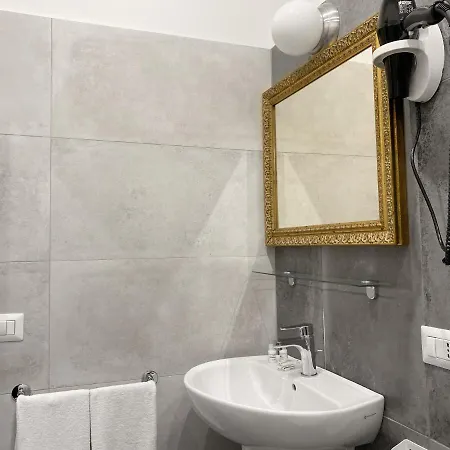 Piazza Bovio 22 Gæstehus 3*