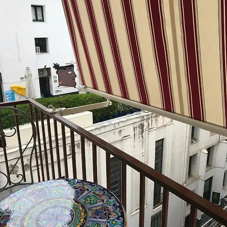International 4* נאפולי