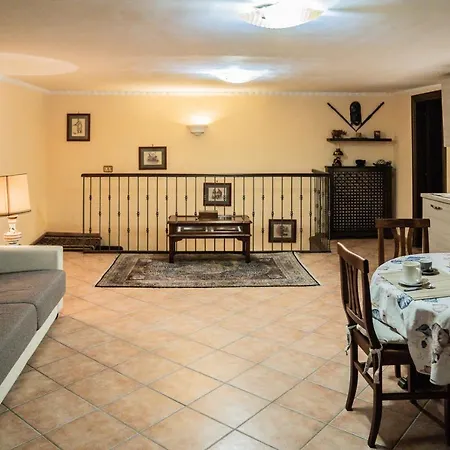 Apartment Domus Ugo *