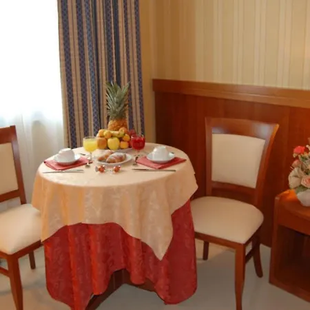 Joyfull 3* Неаполь