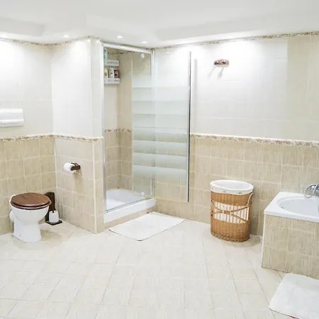 Domus Ugo * Naples