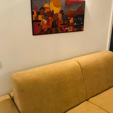 Mari Apartment *