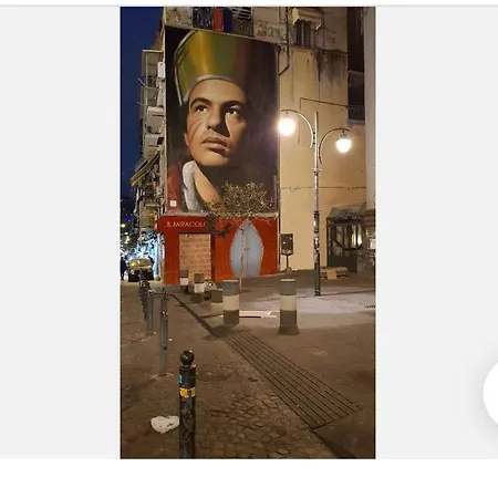 Greta Νάπολη