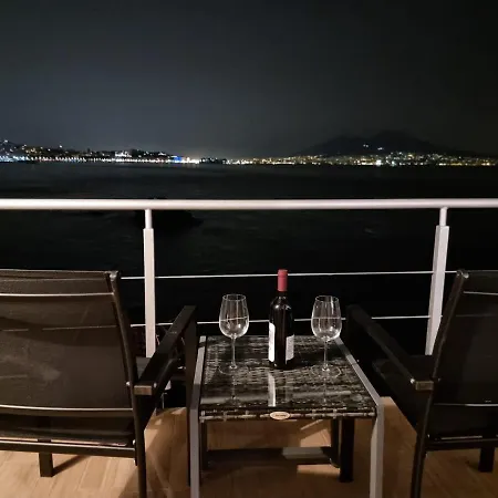 La Casa Sull’ Acqua * Napoli